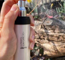 Rike Von G Sonnenschutz Spray bei Susann Hess, Hautkonzept, Kosmetik Basel